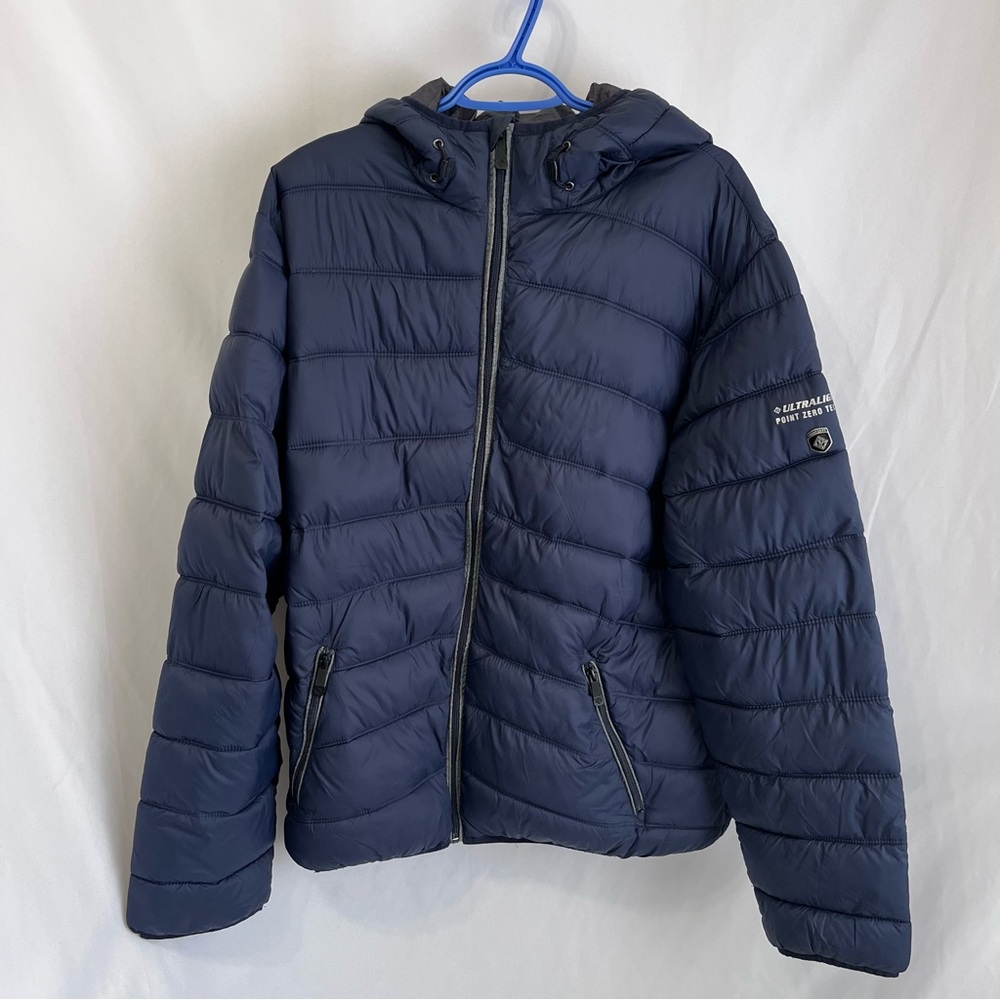 Point Zero Men’s Travel Ultralight Quilted Puffer Jacket in Navy Size XXL